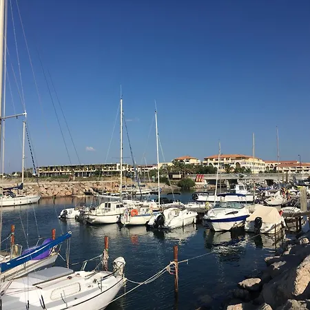 Apartment Climatise Face Avec Parking A - Fr-1-338-539 Sète