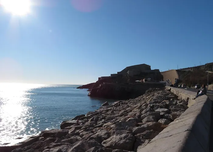 Climatisé Face Avec Parking à - Fr-1-338-539 Sète